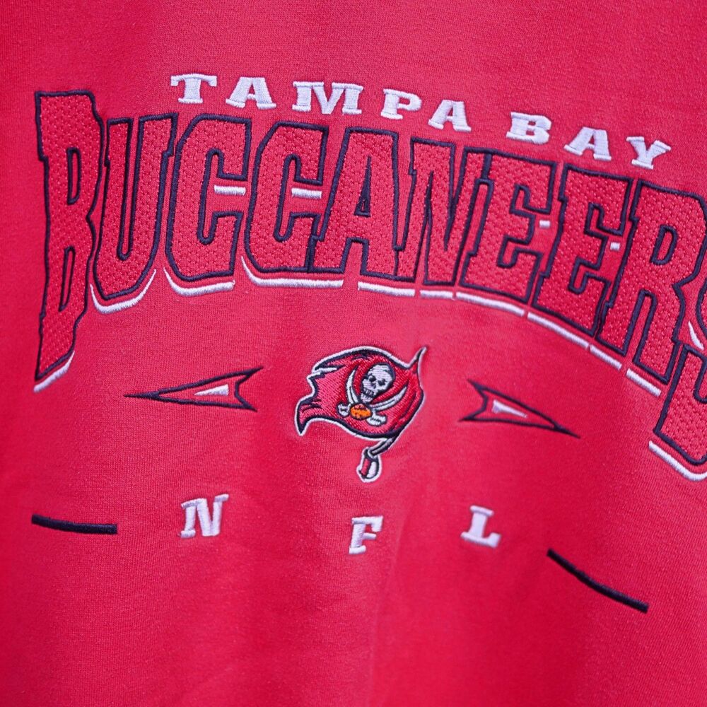 Lee Sport NFL Tampa Bay Buccaneers Vintage embroidered crewneck - Men's Size XL - Picture 2 of 6